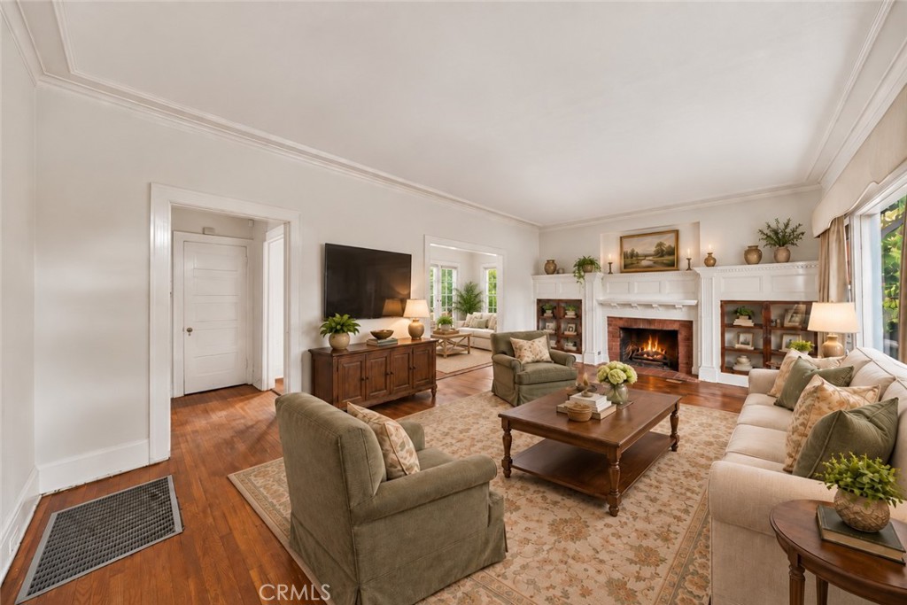 698 Arden Property Photo 9