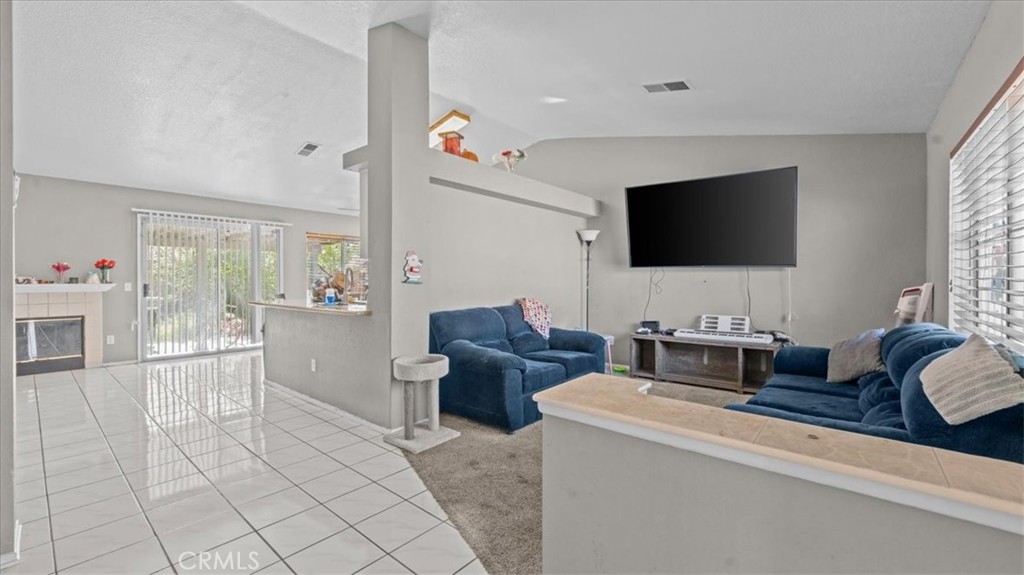 15711 Garnet Property Photo 3