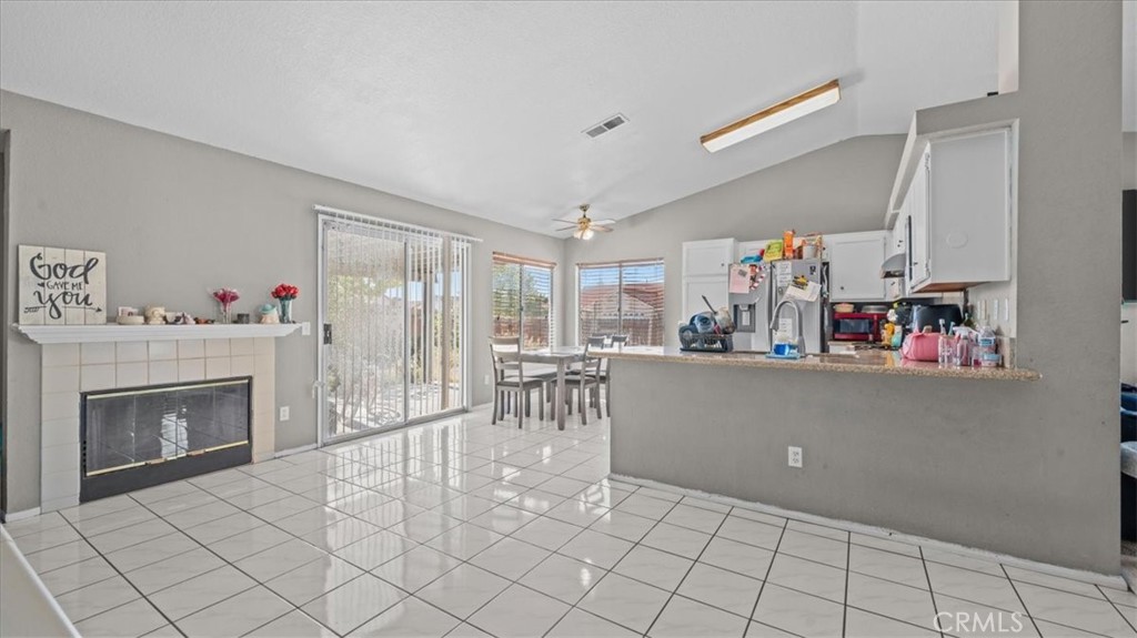15711 Garnet Property Photo 5