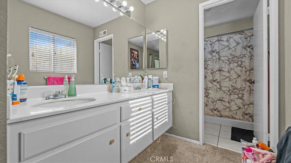 15711 Garnet Property Photo 17
