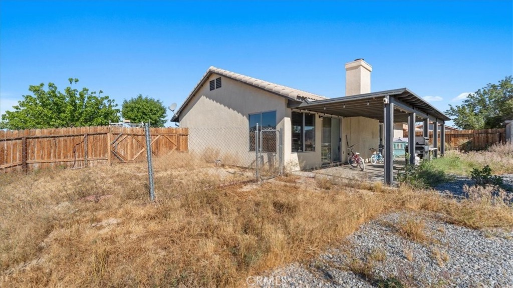 15711 Garnet Property Photo 19