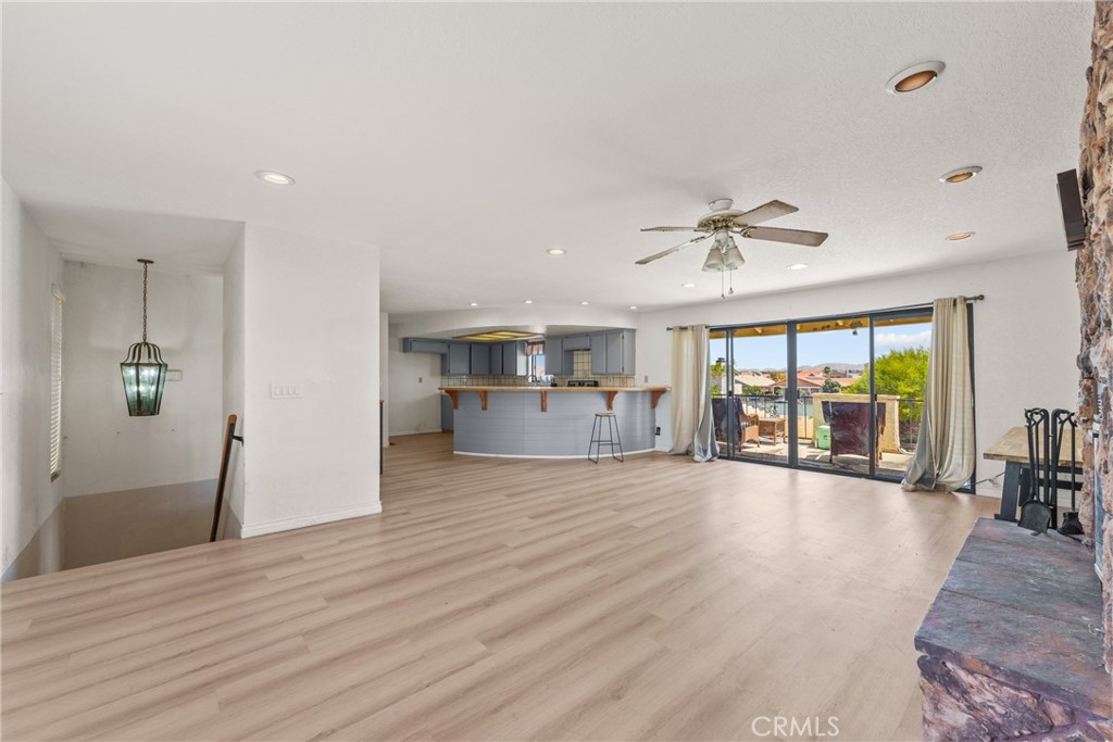 13640 Spring Valley Property Photo 5