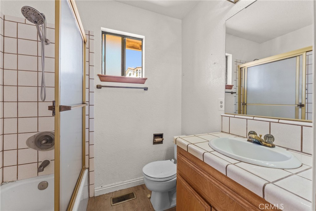 13640 Spring Valley Property Photo 7