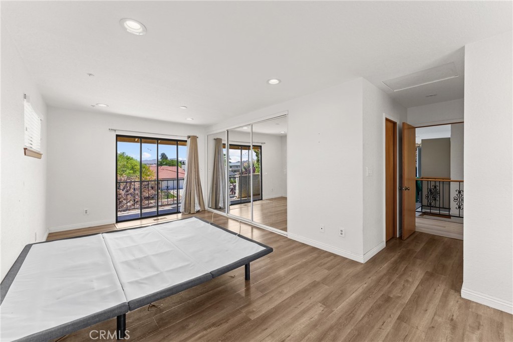 13640 Spring Valley Property Photo 8