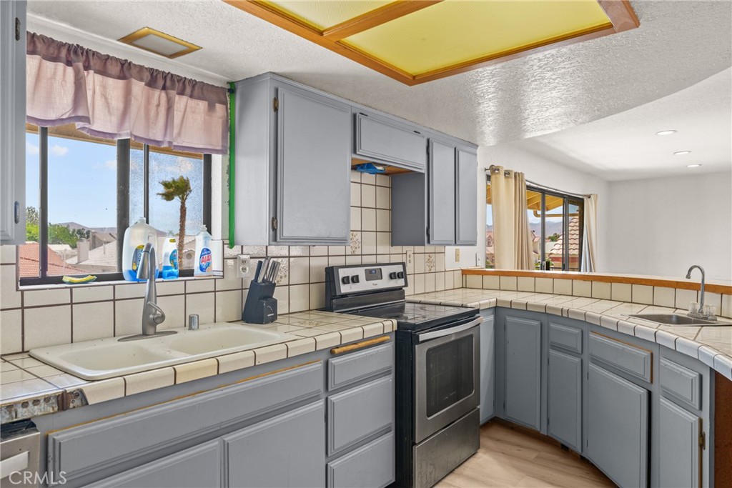 13640 Spring Valley Property Photo 14