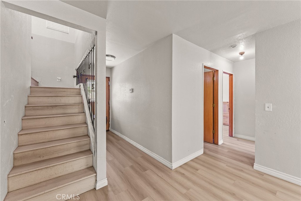 13640 Spring Valley Property Photo 16