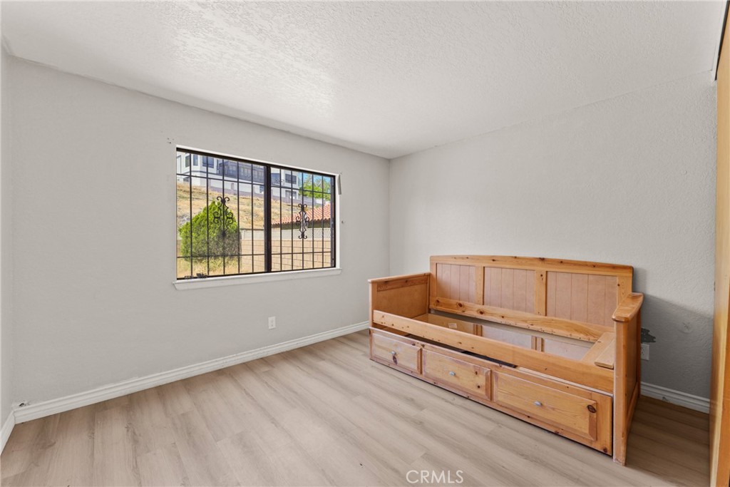 13640 Spring Valley Property Photo 18