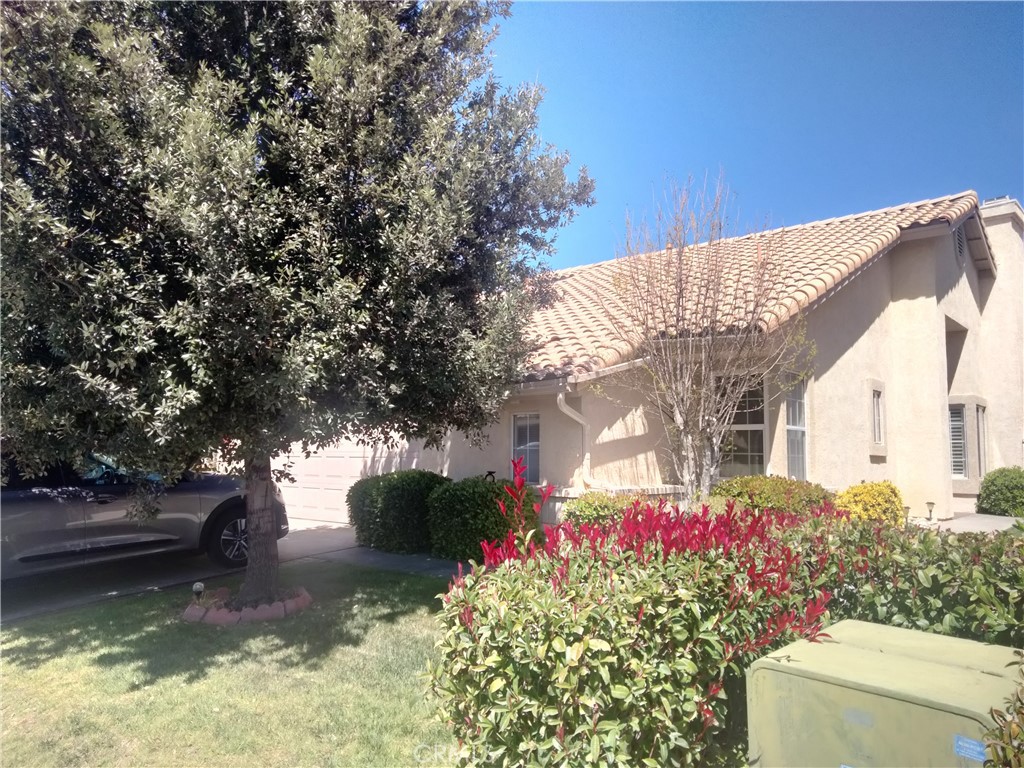 6353 Colonial Property Photo 2