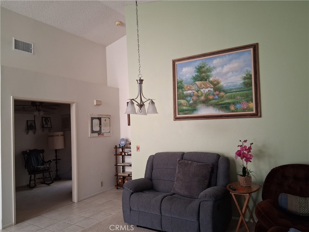 6353 Colonial Property Photo 10