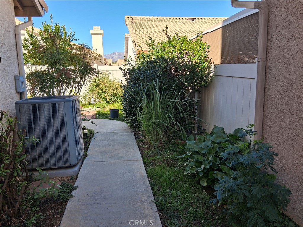 6353 Colonial Property Photo 22