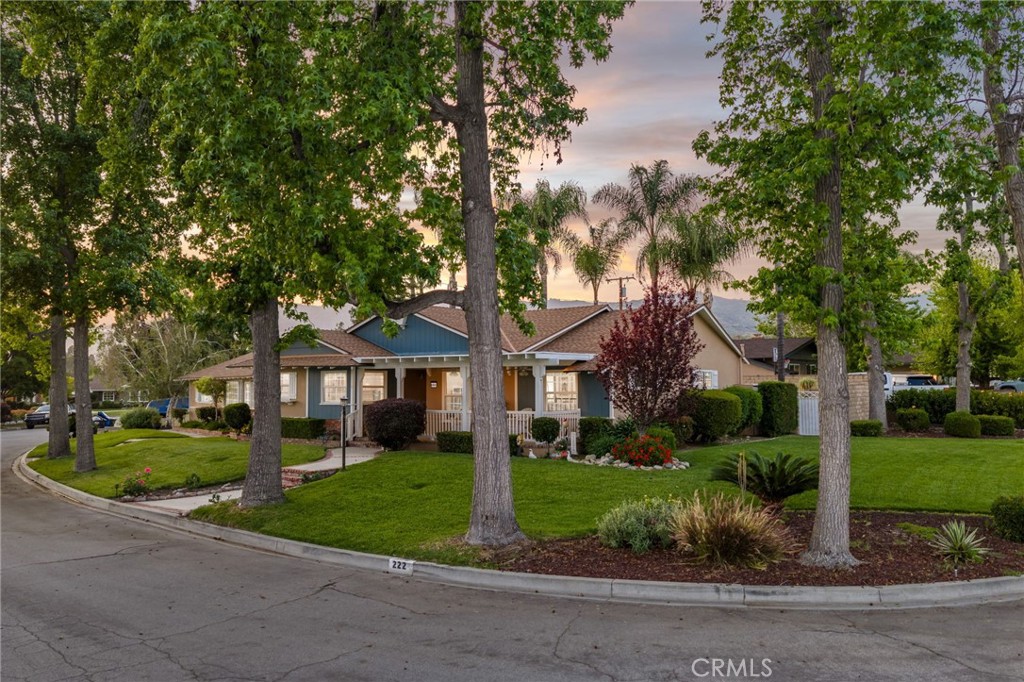 222 Wagonwheel Property Photo 6