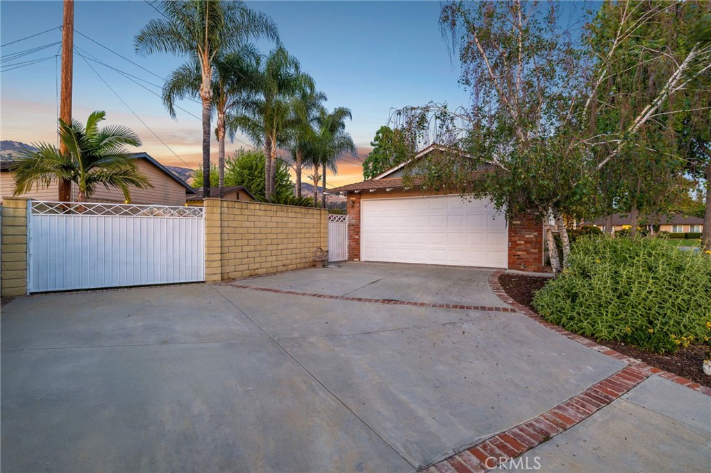 222 Wagonwheel Property Photo 13