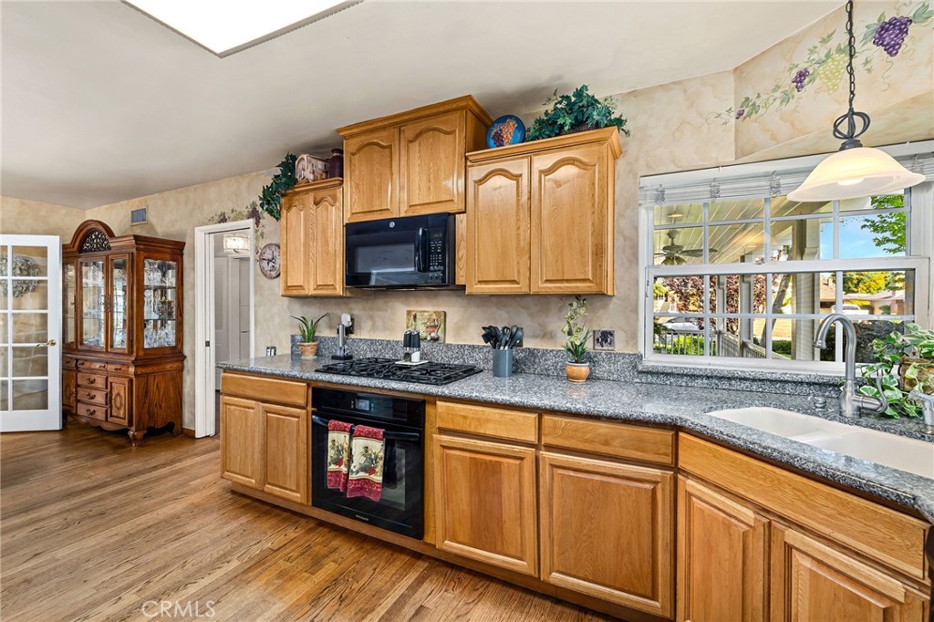 222 Wagonwheel Property Photo 31