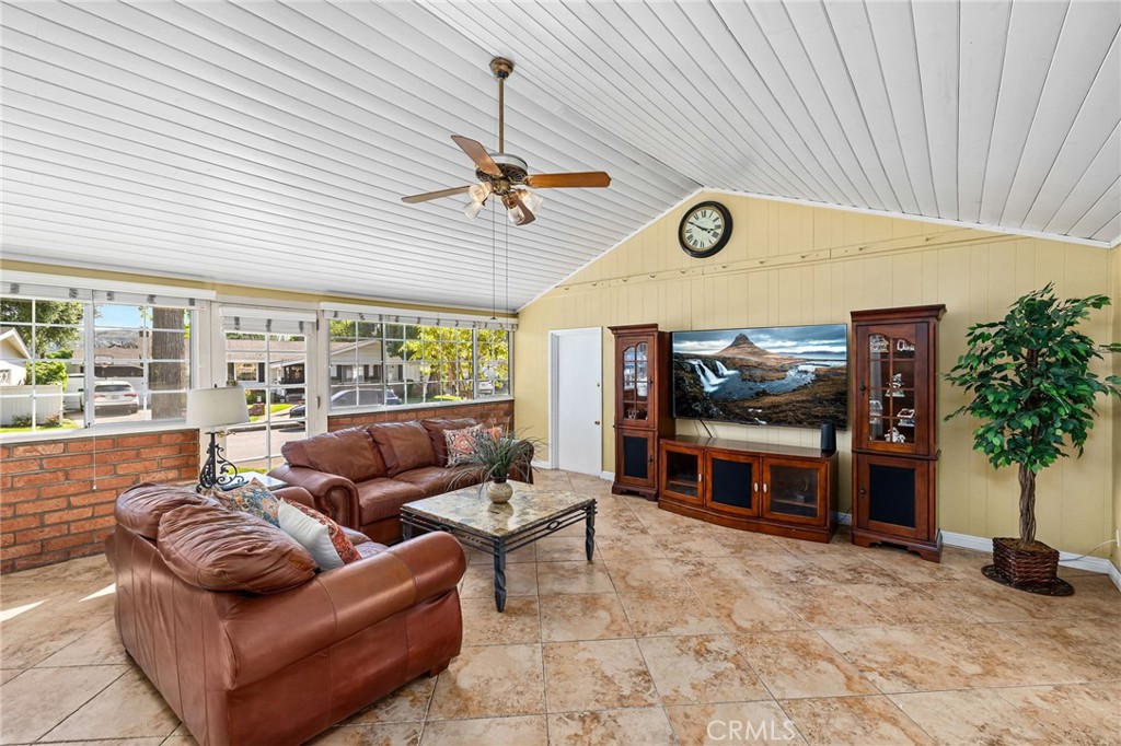 222 Wagonwheel Property Photo 33