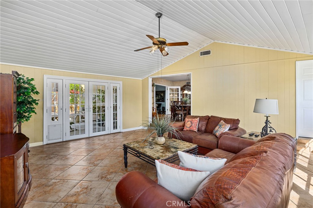 222 Wagonwheel Property Photo 34