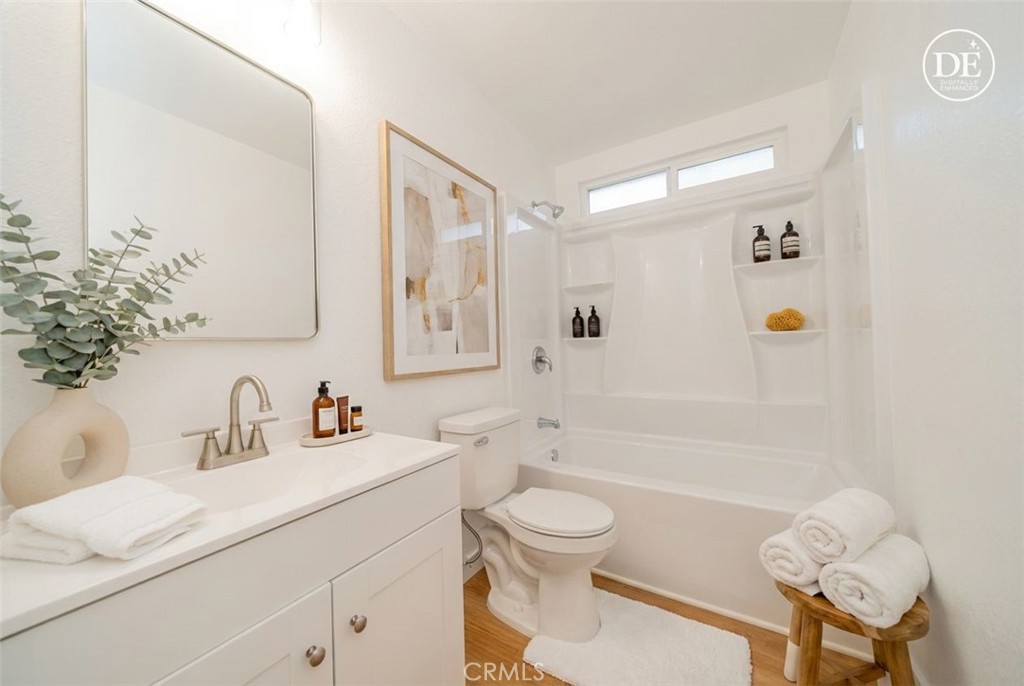 15232 Murray Avenue Property Photo 12