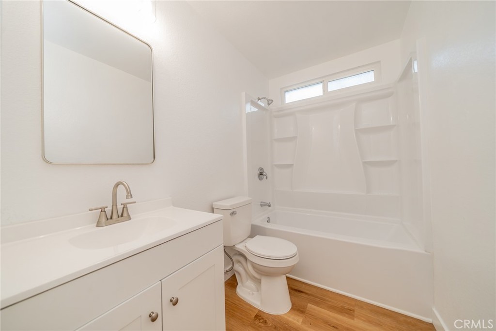 15232 Murray Avenue Property Photo 13