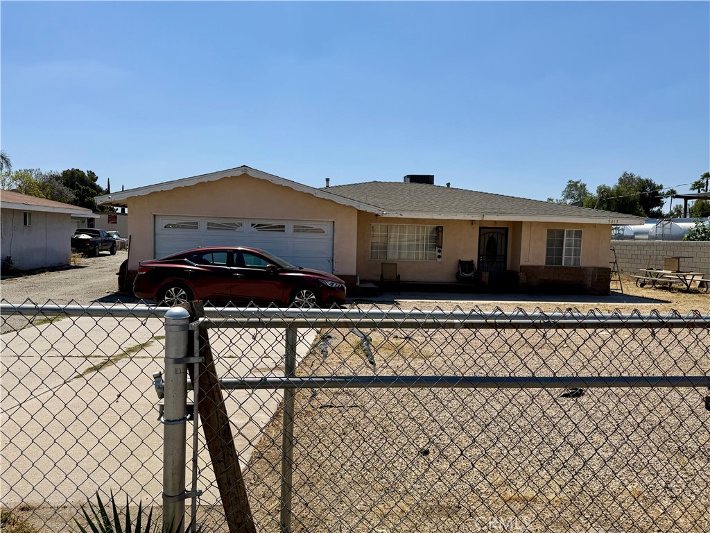 19015 Slover Property Photo 3