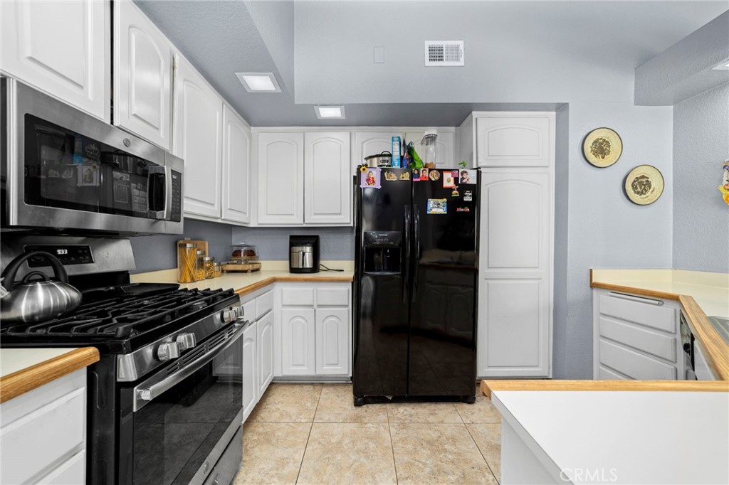 740 E San Bernardino Road 2 Property Photo 10
