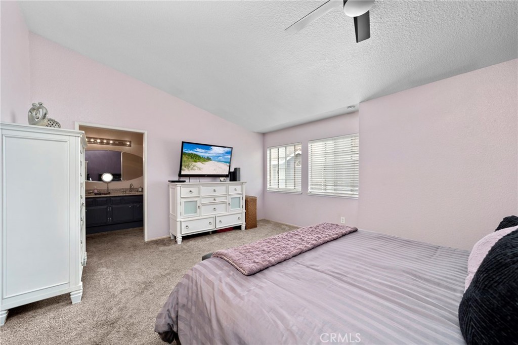740 E San Bernardino Road 2 Property Photo 17