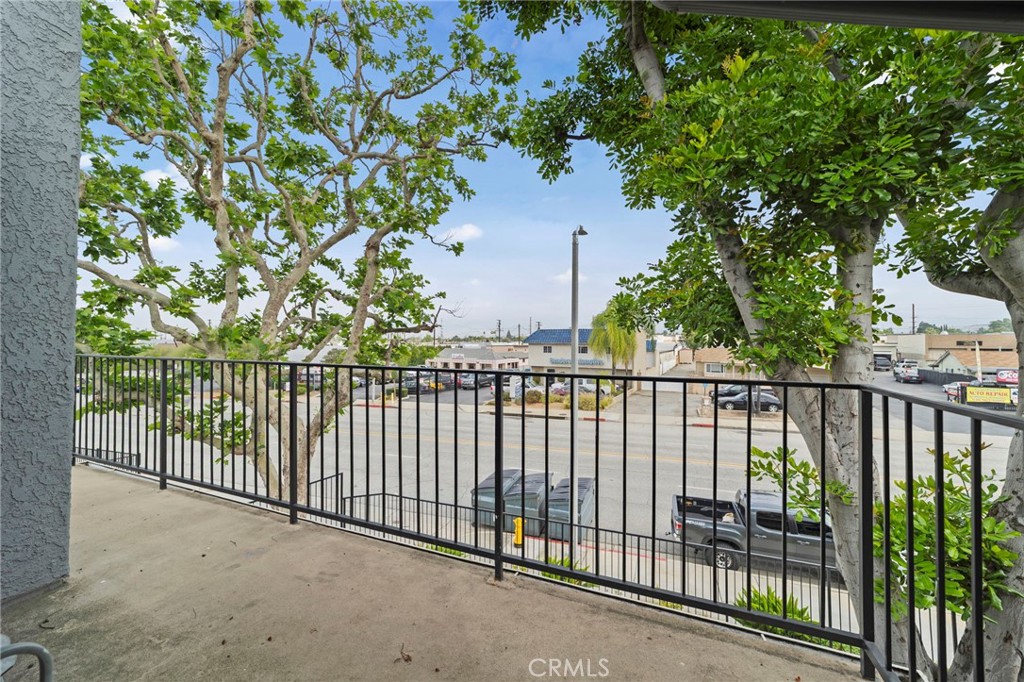 740 E San Bernardino Road 2 Property Photo 29