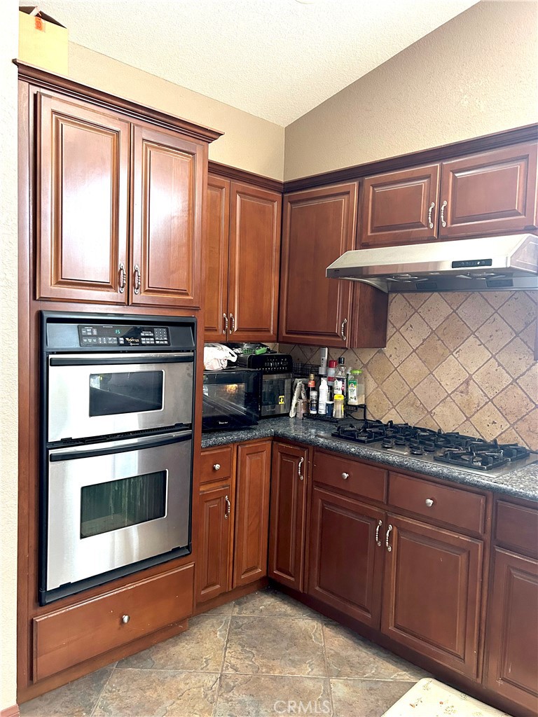 9251 Brookline Avenue Property Photo 6