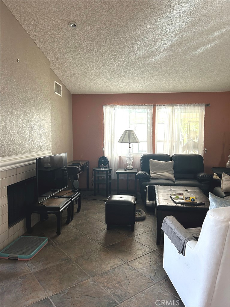 9251 Brookline Avenue Property Photo 8