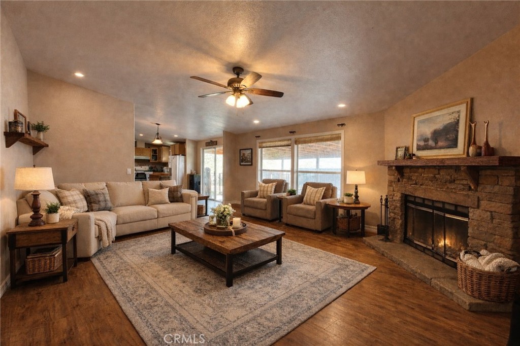10133 Olivine Property Photo 5