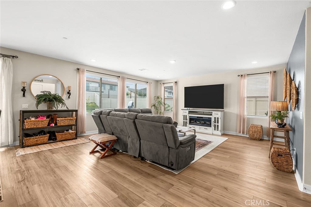 29403 Stageline Property Photo 6