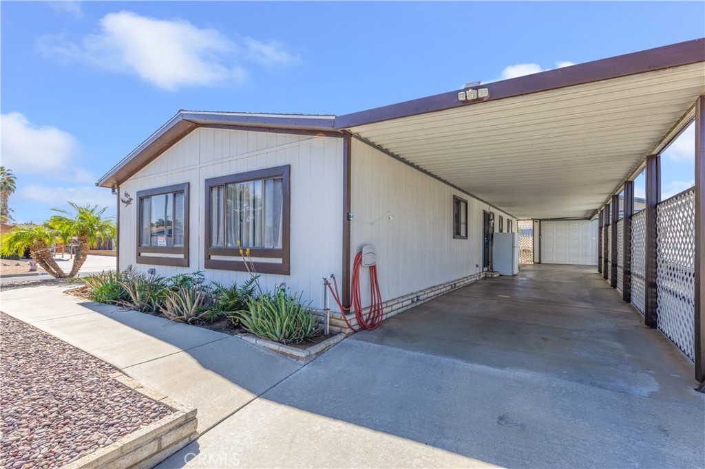 602 Roadrunner Property Photo 1