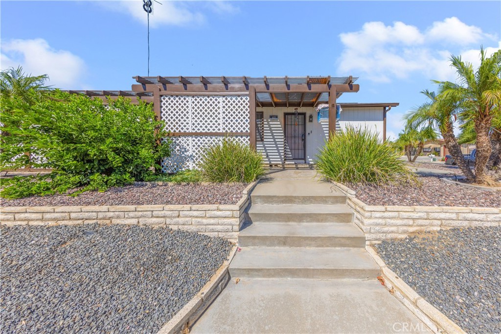 602 Roadrunner Property Photo 5