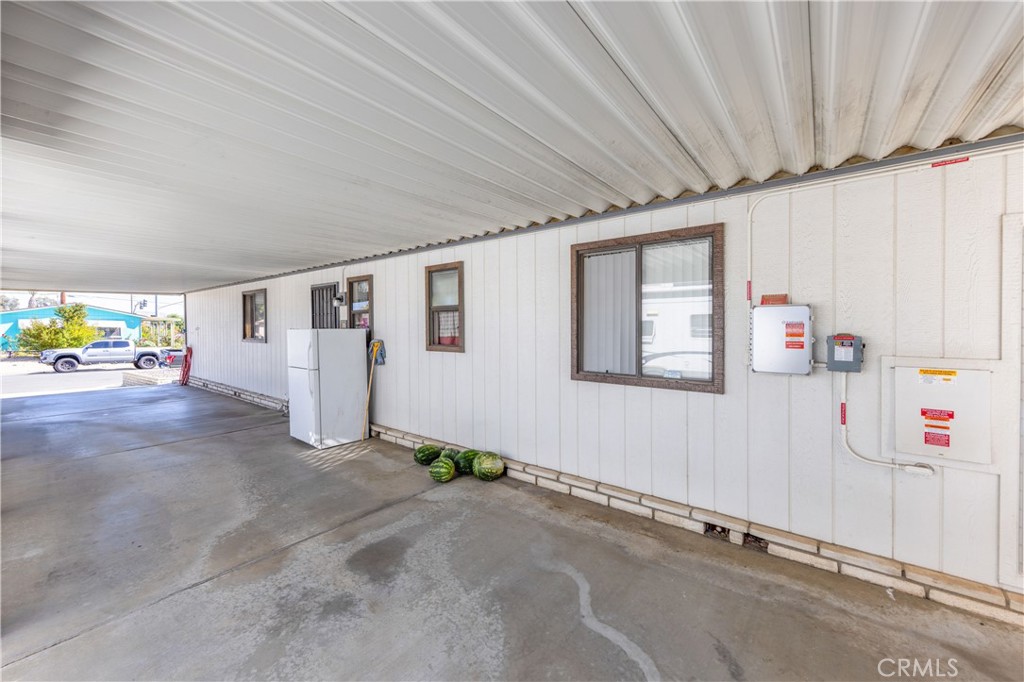 602 Roadrunner Property Photo 7