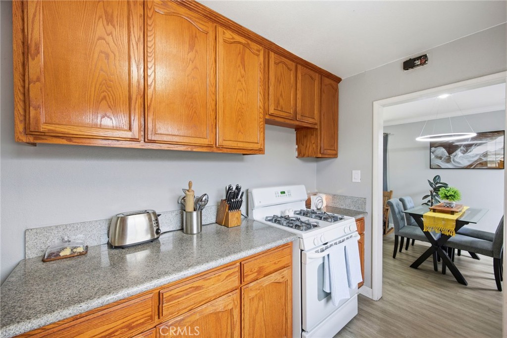 1139 Aldgate Property Photo 21