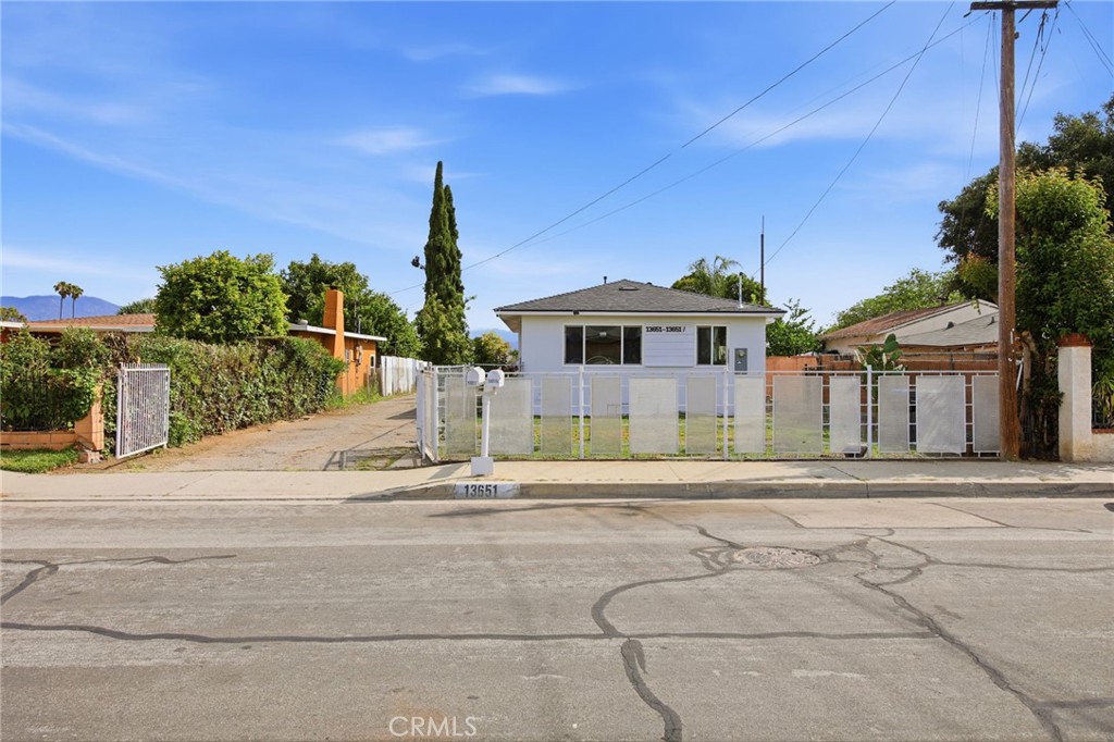 13651 Proctor Property Photo 3