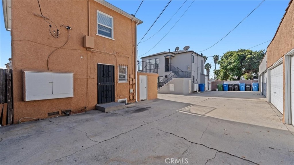 7831 S Normandie Property Photo 10