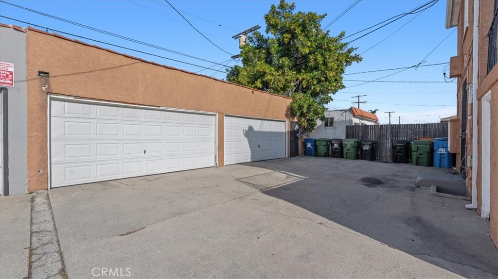 7831 S Normandie Property Photo 11