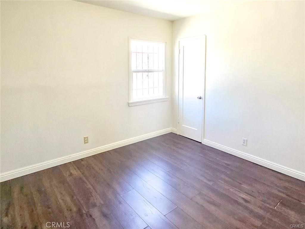 7831 S Normandie Property Photo 32