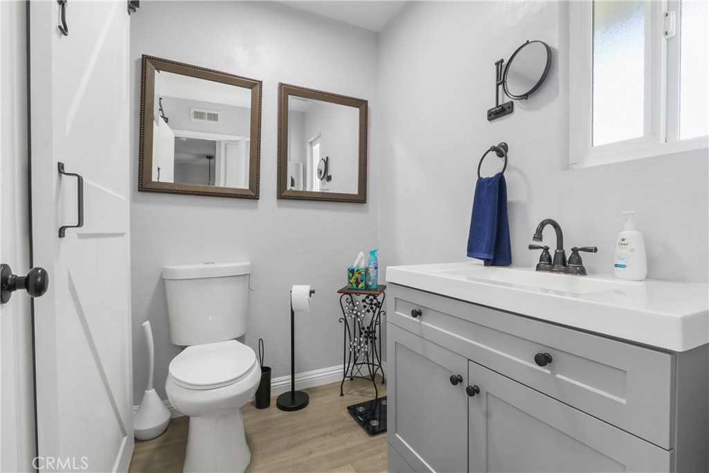 1650 S Campus Avenue 53 Property Photo 12
