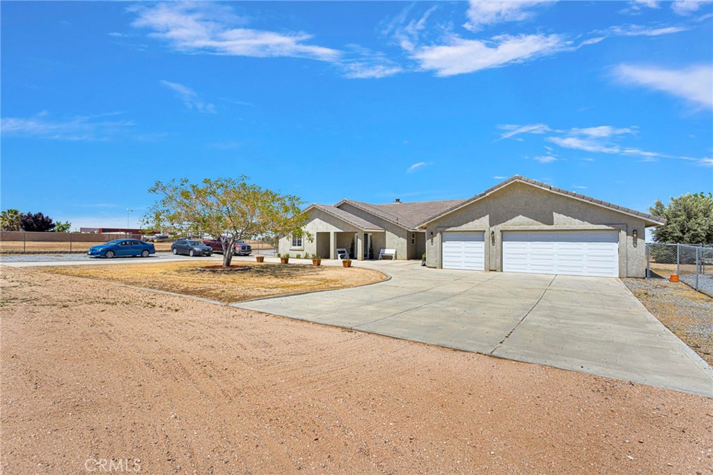 8828 Vincent Court Property Photo 2