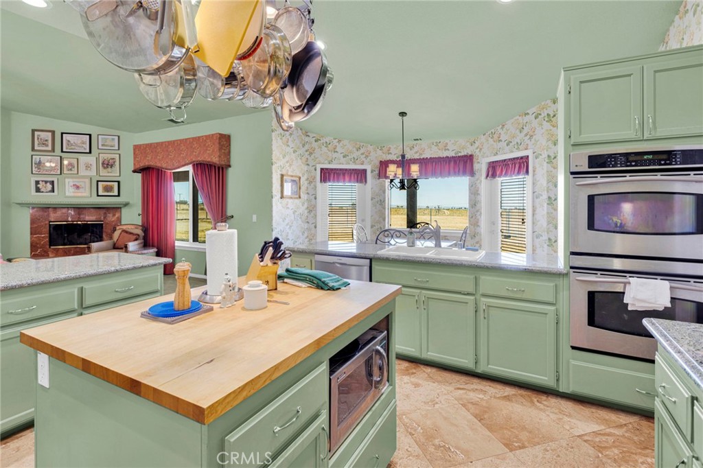 8828 Vincent Court Property Photo 19