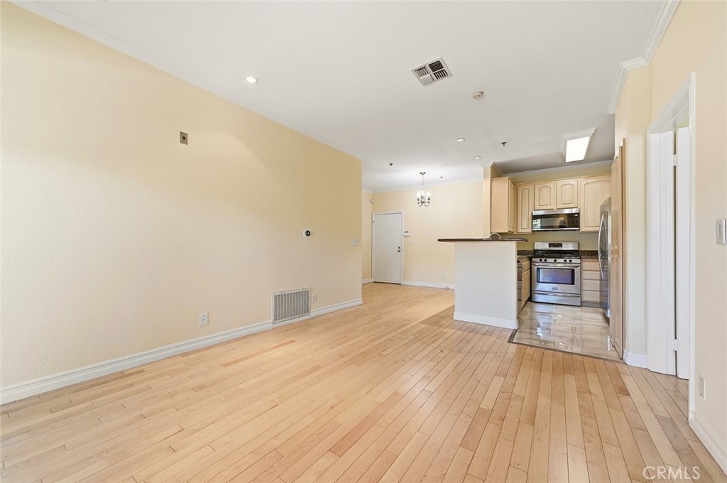 300 N El Molino Avenue N 107 Property Photo 5