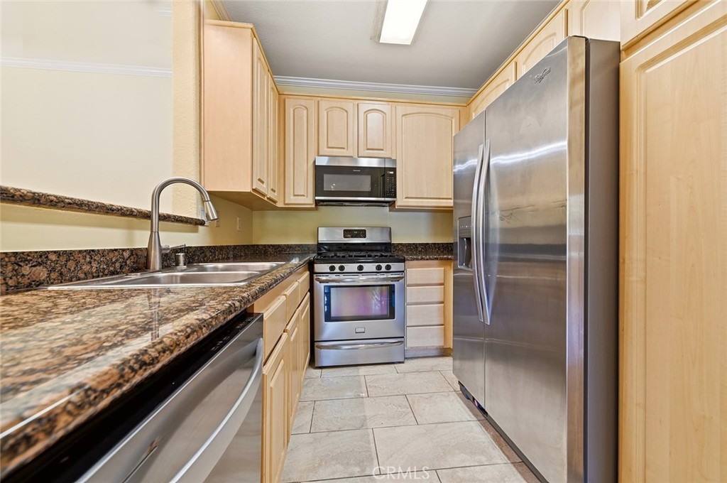300 N El Molino Avenue N 107 Property Photo 12