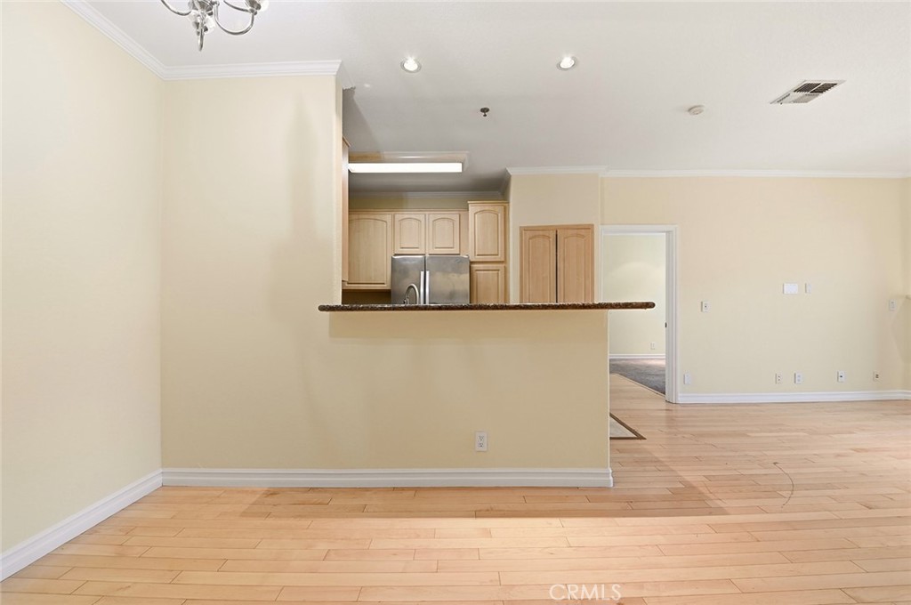 300 N El Molino Avenue N 107 Property Photo 13