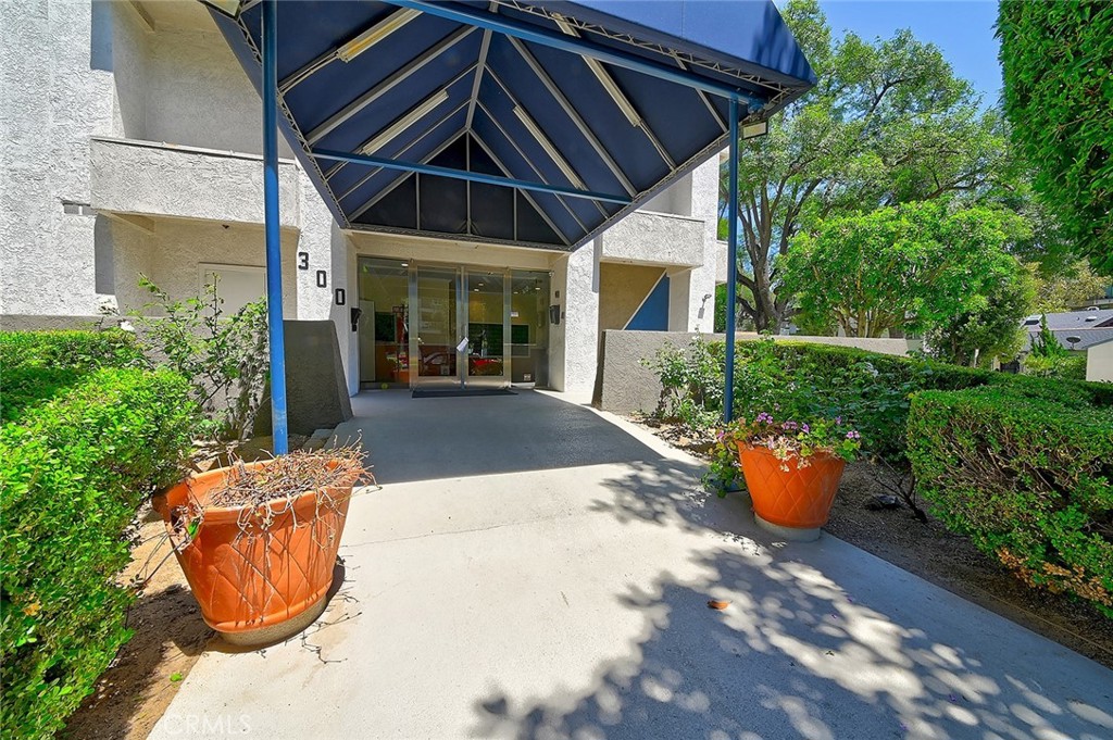 300 N El Molino Avenue N 107 Property Photo 18