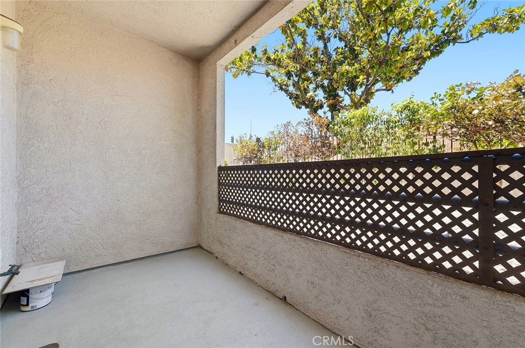 300 N El Molino Avenue N 107 Property Photo 28