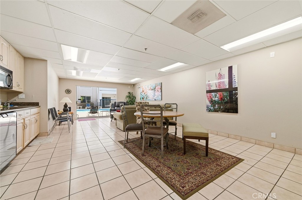 300 N El Molino Avenue N 107 Property Photo 36