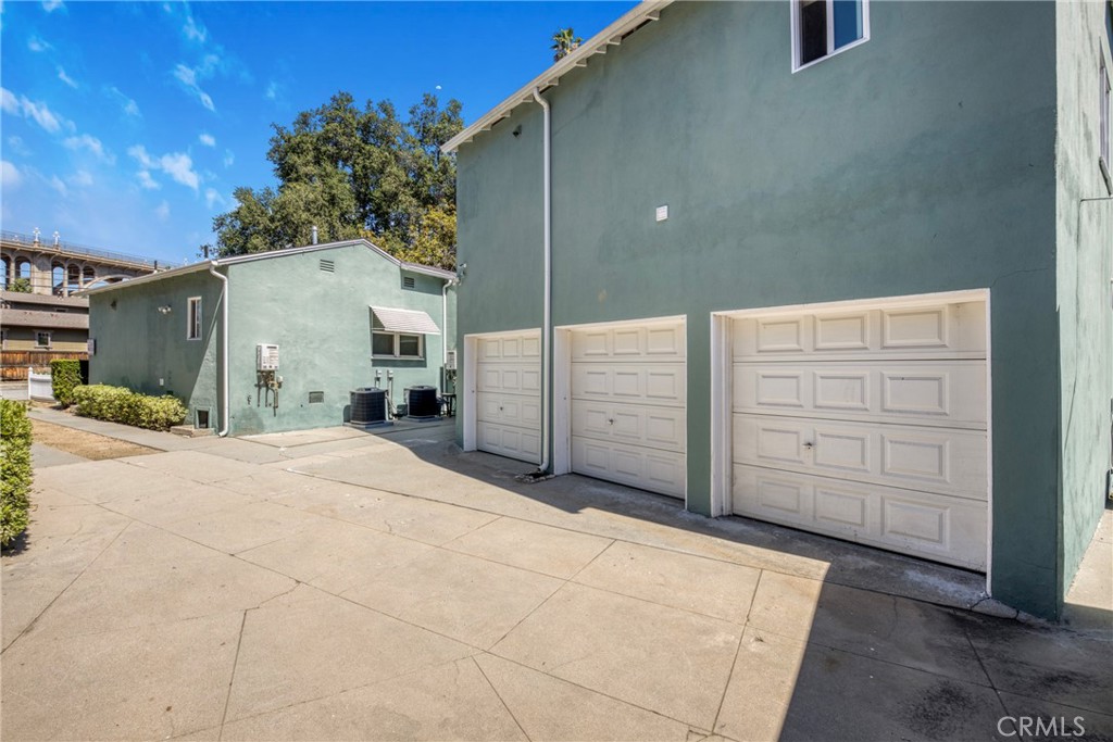 646 Westminster Property Photo 25