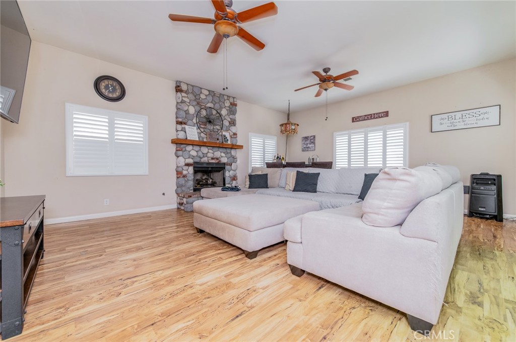 308 S Valencia Street Property Photo 20
