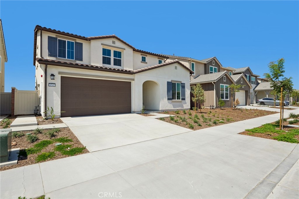 8541 Tamarack Avenue Property Photo 2