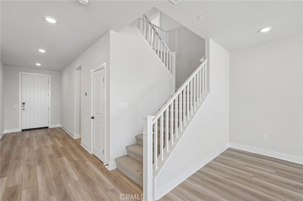 8541 Tamarack Avenue Property Photo 6